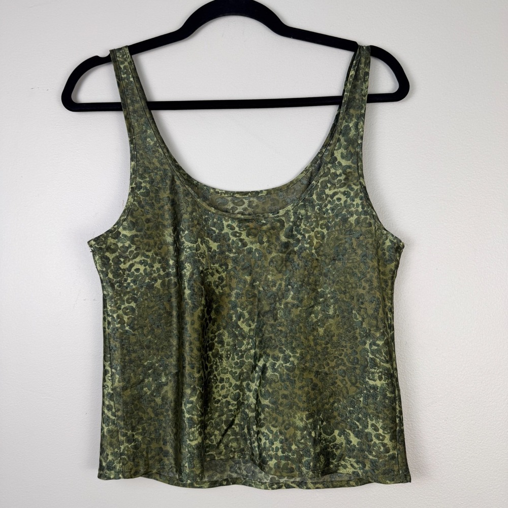 Victoria's Secret Lingerie Top Women M Green Leopard Print Scoop Neck Sleeveless